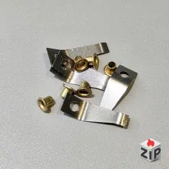 Alternative view of Lưỡi gà zippo La Mã vuông góc (1969 - 1989)