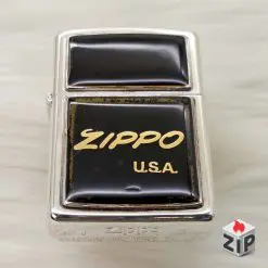 Zippo Logo Emblem Epoxy Đen & Vàng - Sản Xuất 1993