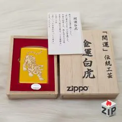 Zippo Khai Vận Bạch Hổ Sơn Mài - Sản Xuất 2001