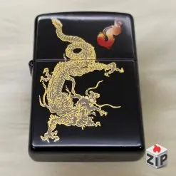 Zippo Rồng Vàng trên nền Đen Sơn Mài (Dragon Urushi) - Sản Xuất 2001