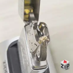 Alternative view of Zippo Lắc Kê Bạc Khắc Logo Kỷ Niệm (Best Selection Badge) - Sản Xuất 1995