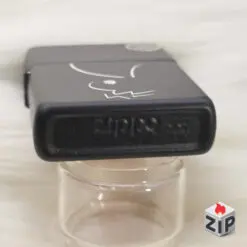 Alternative view of bật lửa zippo playboy bunny sơn đen - 15 la mã