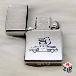 Bật lửa zippo chrysler saratoga (mã số 95) - xe bán tải chính hãng 7af758c62e89a2d7fb98139 ZipVN