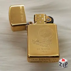 Alternative view of Zippo Slim Chu Niên 1932-1991 Tàu Đổ Bộ U.S.S. Okinawa LPH-3