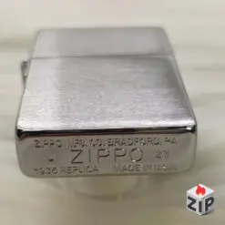 Alternative view of Zippo 1935 Replica Chrome Xước Lề Ngoài 3 Chấu - 2023