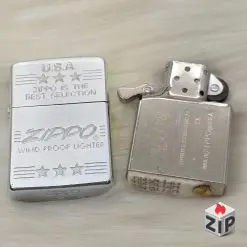 Alternative view of Zippo Lắc Kê Bạc Khắc Sao USA (Star Quality Slogan) - Sản Xuất 1993