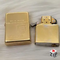 Alternative view of Zippo Chu Niên 1932-1992 Tàu Đổ Bộ U.S.S. Dubuque