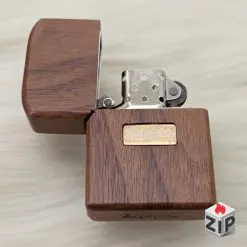 Alternative view of Zippo Vỏ Gỗ (Wooden Case) - Thị Trường Nhật Bản - Sản Xuất 2001