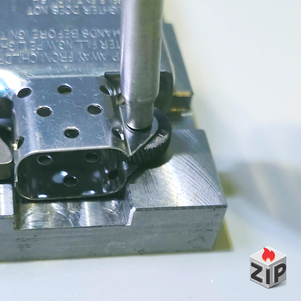 Bộ dụng cụ tháo lắp và tán bánh xe, tán búa cam zippo chính hãng Bộ dụng cụ tháo lắp và tán bánh xe, tán búa cam zippo - Ảnh 3