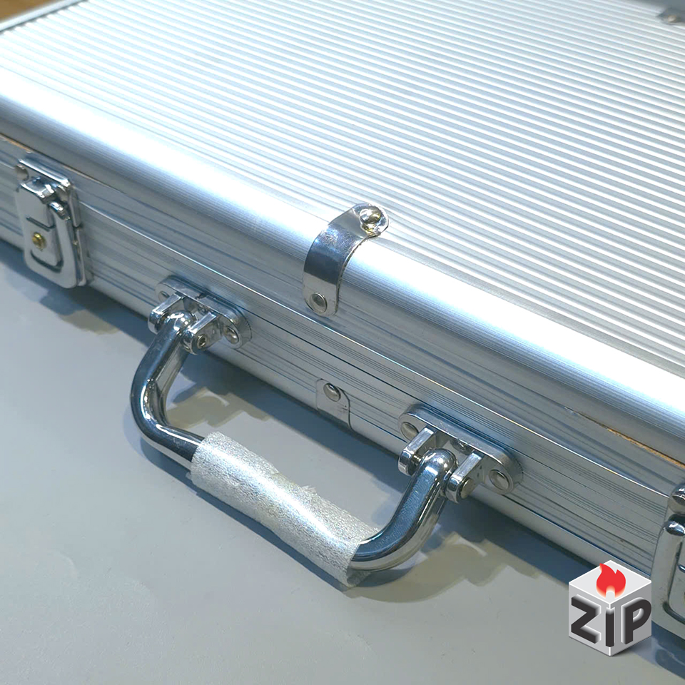 Vali nhôm chuyên dụng đựng 48 chiếc bật lửa zippo chính hãng Vali nhôm chuyên dụng đựng 48 chiếc bật lửa zippo - Ảnh 2