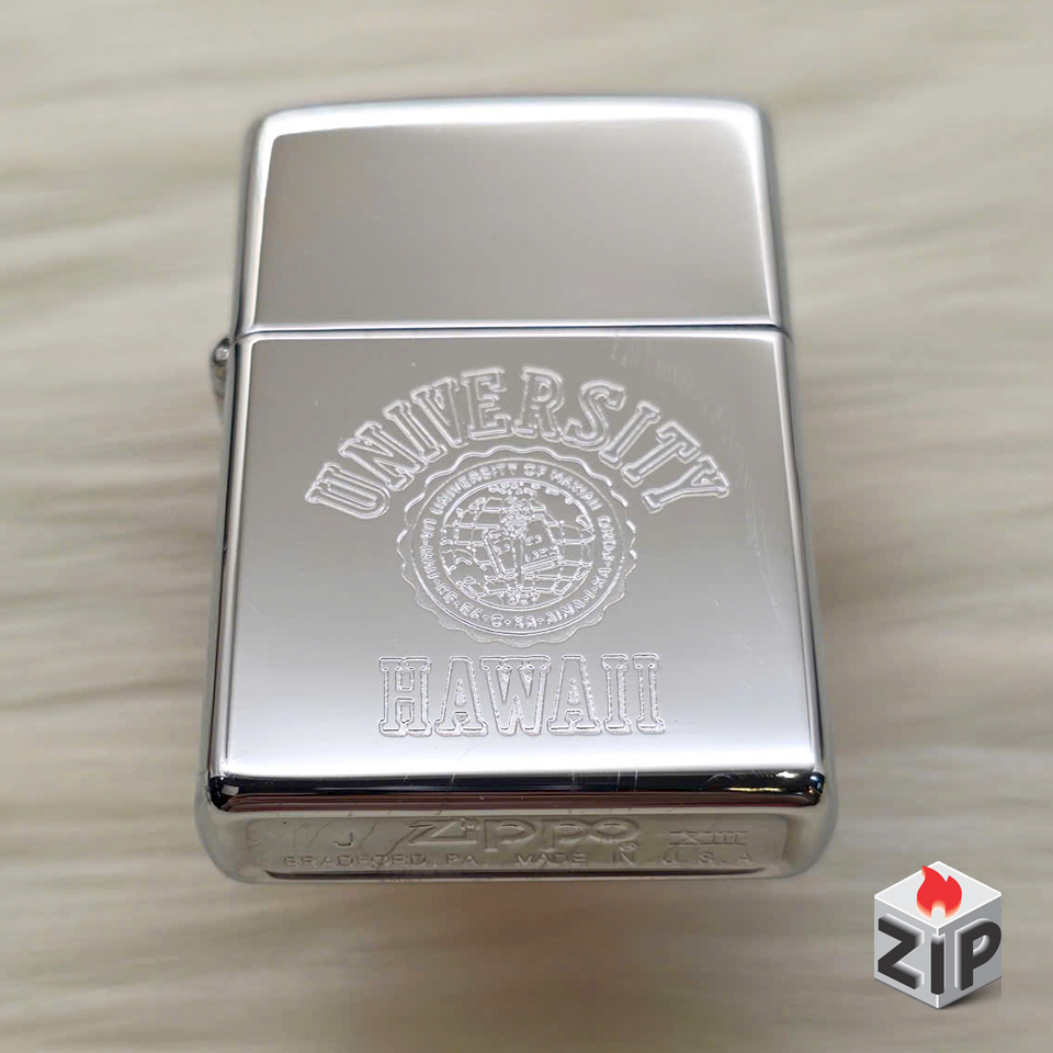 Zippo Khắc Logo Đại Học Hawaii HP - 13 La Mã chính hãng Zippo Khắc Logo Đại Học Hawaii HP - 13 La Mã