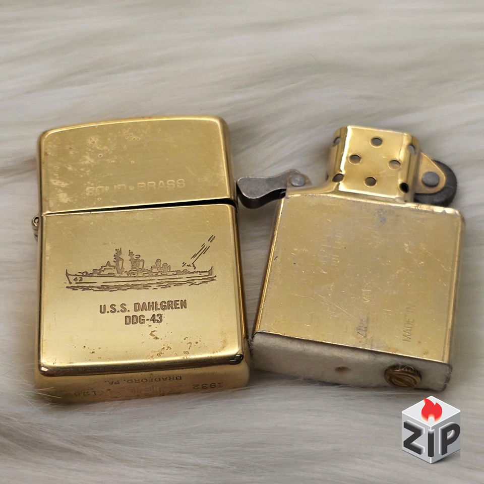 Zippo Chu Niên 1932-1989 Tàu Khu Trục U.S.S. Dahlgren Khắc 2 Mặt chính hãng Zippo Chu Niên 1932-1989 Tàu Khu Trục U.S.S. Dahlgren Khắc 2 Mặt - Ảnh 6