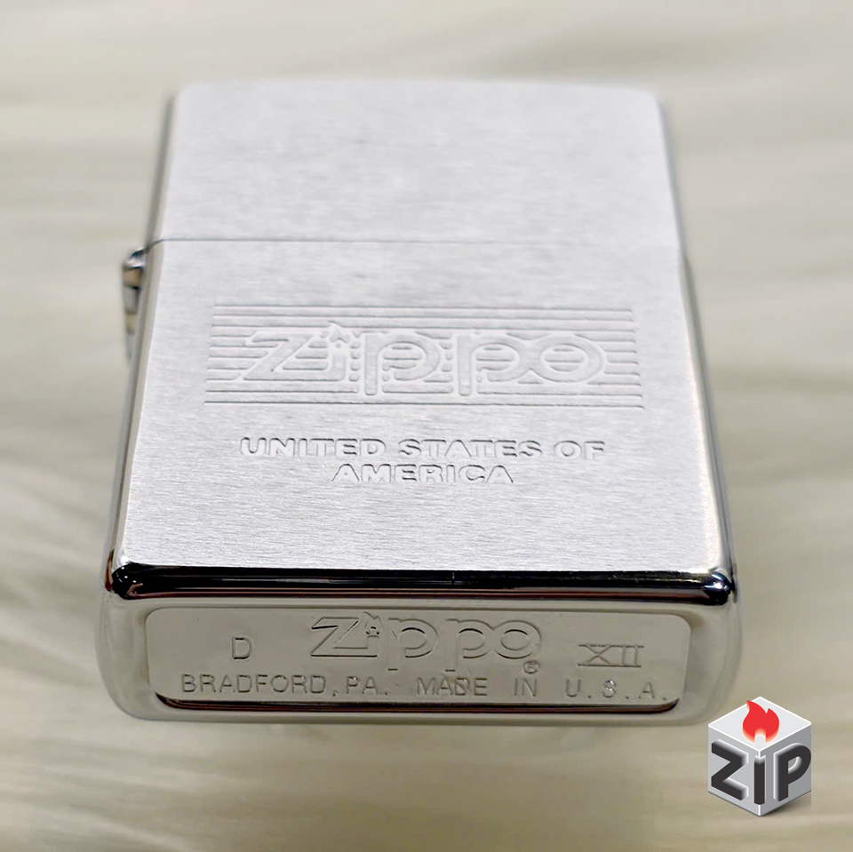 Zippo Logo USA Khắc Ăn Mòn Bạc Xước - 12 La Mã chính hãng Zippo Logo USA Khắc Ăn Mòn Bạc Xước - 12 La Mã - Ảnh 3