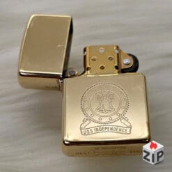 Alternative view of Zippo Chu Niên 1932-1990 Tàu Sân Bay U.S.S. Independence