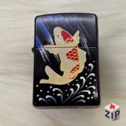 Zippo Cá Koi Sơn Mài Đen Bóng - 2007