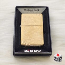 Alternative view of Zippo Vintage Đồng Khối Xước Khắc Chéo - 2025