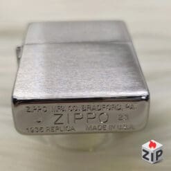 Alternative view of Zippo 1935 Replica Chrome Xước Lề Ngoài 3 Chấu - 2023