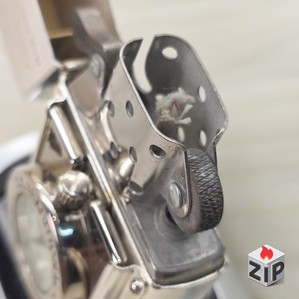 Zippo Time Đồng Hồ Cơ Khí Kỷ Niệm 125 Năm Đường Sắt Nhật Bản Limited 112/4999 chính hãng Zippo Time Đồng Hồ Cơ Khí Kỷ Niệm 125 Năm Đường Sắt Nhật Bản Limited 112/4999 - Ảnh 2