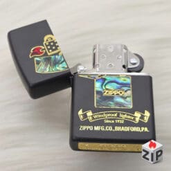 Alternative view of Zippo Khảm Xà Cừ Thân Máy Đen Nhám Black Matte (Logo Lửa)