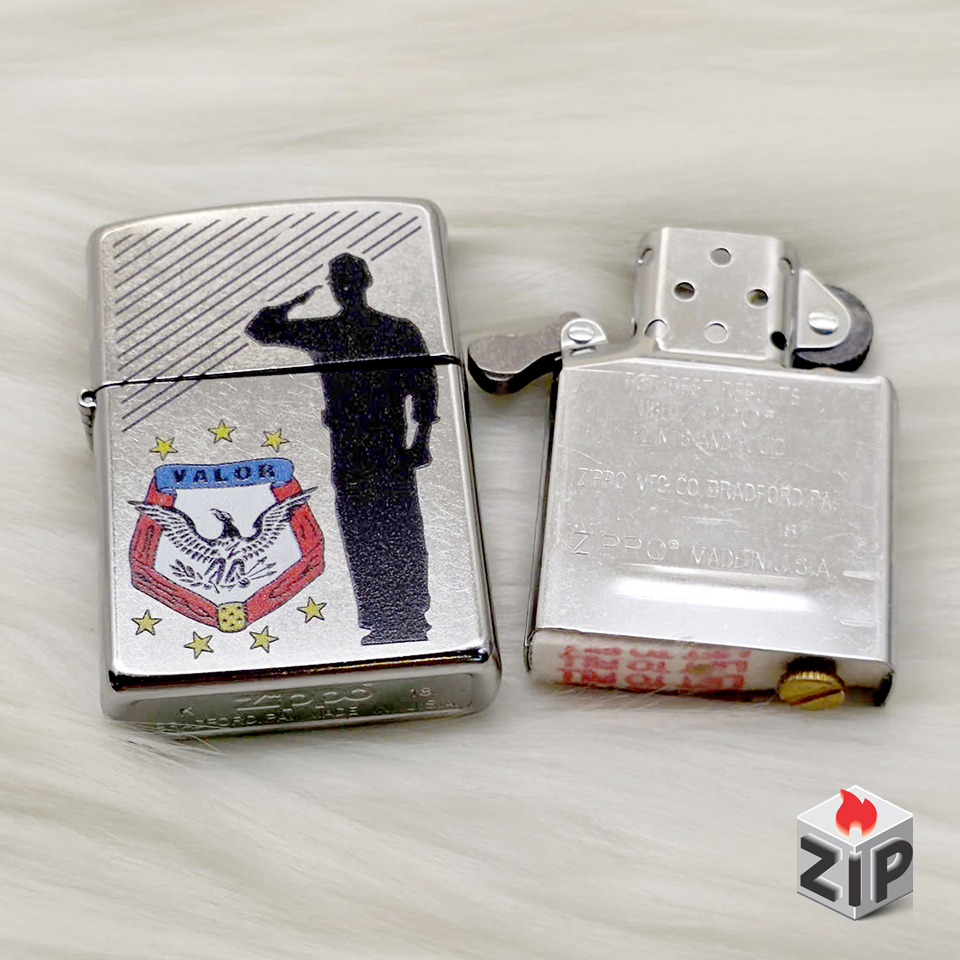 Bật lửa zippo soldier medal of honor (mã số 116) - huân chương dũng cảm chính hãng Bật lửa zippo soldier medal of honor (mã số 116) - huân chương dũng cảm - Ảnh 2