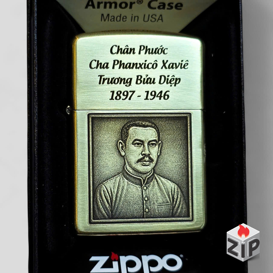 ZIPPO ARMOR KHẮC CHÂN PHƯỚC CHA PHANXICÔ XAVIÊ TRƯƠNG BỬU DIỆP chính hãng ZIPPO ARMOR KHẮC CHÂN PHƯỚC CHA PHANXICÔ XAVIÊ TRƯƠNG BỬU DIỆP